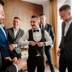 kameraman a fotograf na svadbu